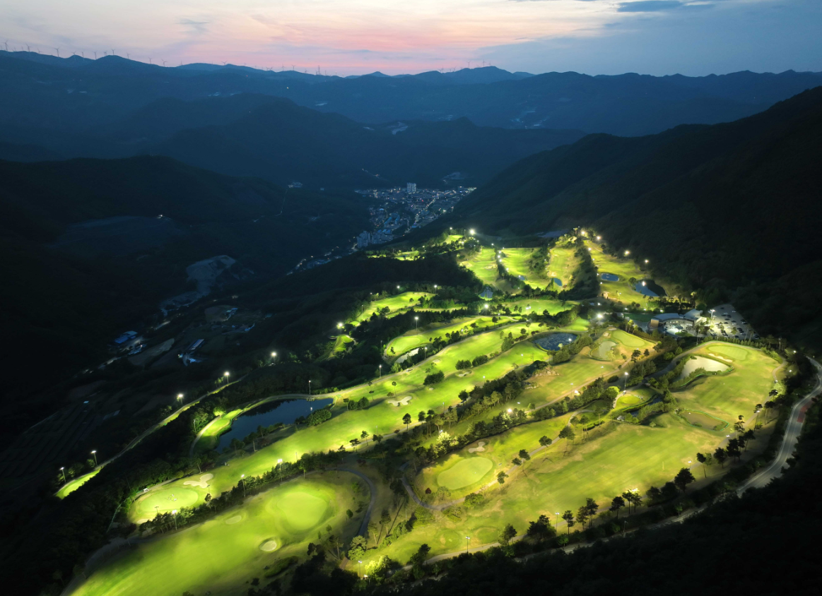  Black Valley CC Golf Course Lighting Construction Case Sports Lighting Jinwoo E...